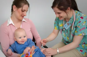 Vacina em bebe pediatria